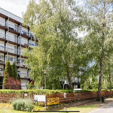 Sinus Premium Aparthotel Сиофок Екстериор снимка